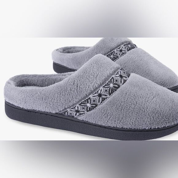 Women's Size 11–12 faux fur-lined gray memory foam house shoes - Picture 1 of 8